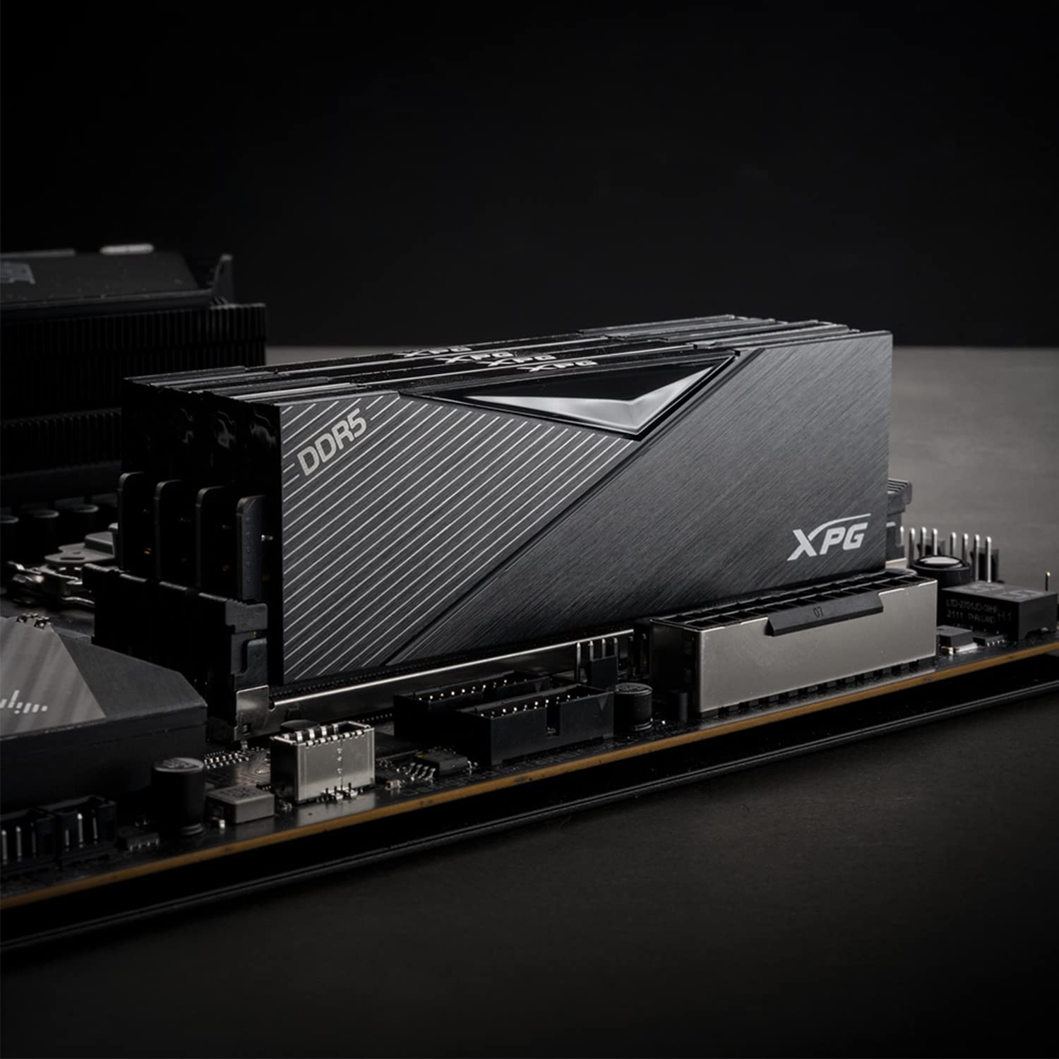 ADATA XPG LANCER 16GB (16GBX1) DDR5 5200MHZ DESKTOP RAM AX5U5200C3816G-CLABK RAM