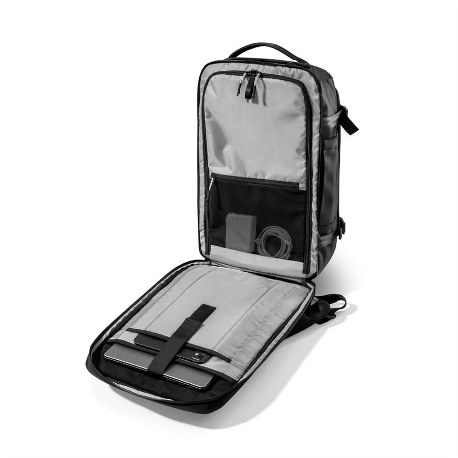 TOMTOC NAVIGATOR-T67 TRAVEL LAPTOP BACKPACK 17 INCH/38L-BLACK