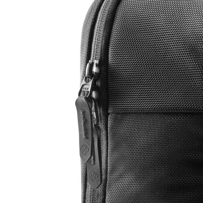 TOMTOC NAVIGATOR-T24 SLING BAG 11 INCH/5L-BLACK