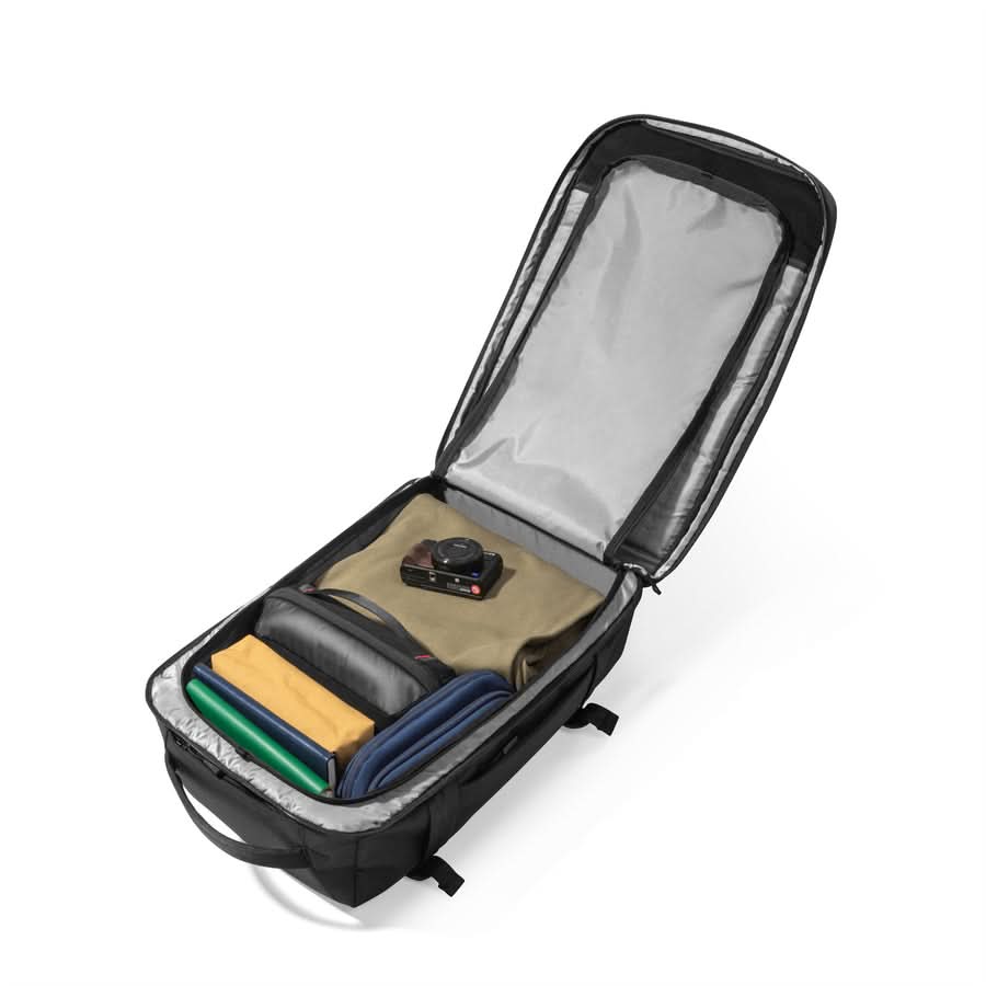 TOMTOC NAVIGATOR-T67 TRAVEL LAPTOP BACKPACK 17 INCH/38L-BLACK