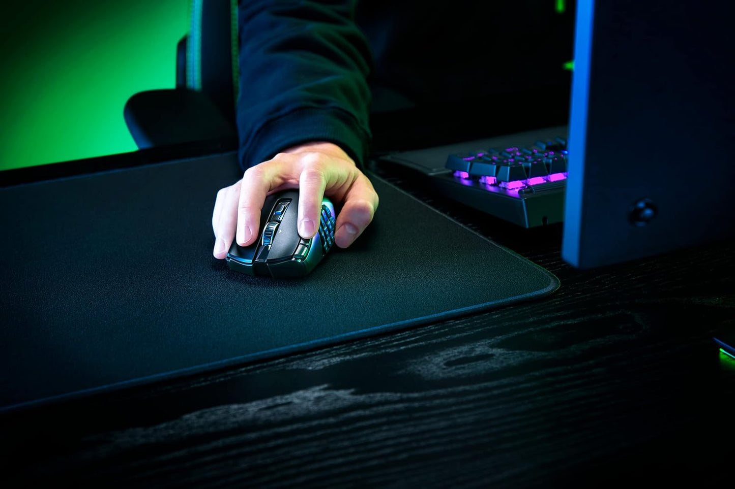RAZER NAGA V2 HYPERSPEED - WIRELESS MMO GAMING MOUSE RZ01-03600100-R3A1