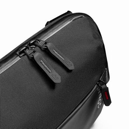 TOMTOC EXPLORER-T21 SLING BAG M 11 INCH/7L-BLACK
